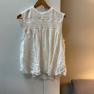 Old Navy White Sleeveless Pintuck Blouse – Size L